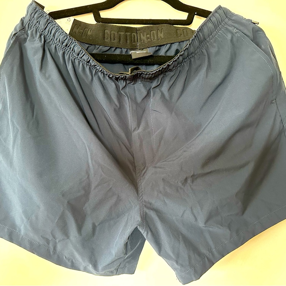 Cotton On brand athletic shorts Men’s Large new with tags